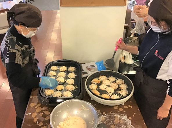 おやつ作り（大根餅） ～癒しのデイサービス大阪都島