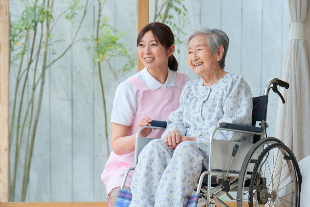 利用権方式とは？老人ホームや介護施設の契約方式を詳しく解説！