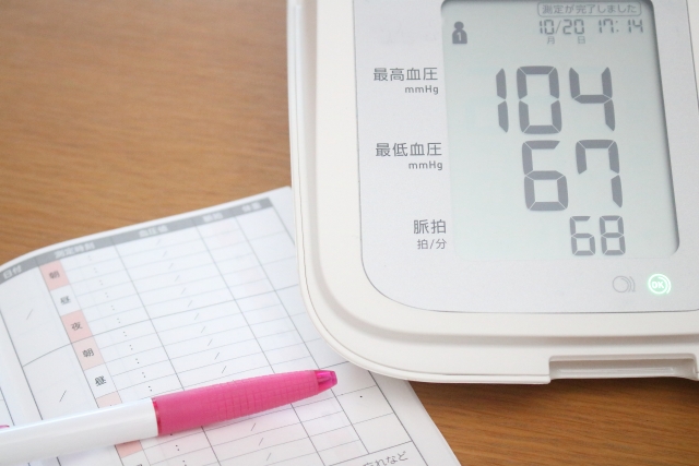 50代の血圧正常値は？下が高い状態の原因や状態も詳しく解説！
