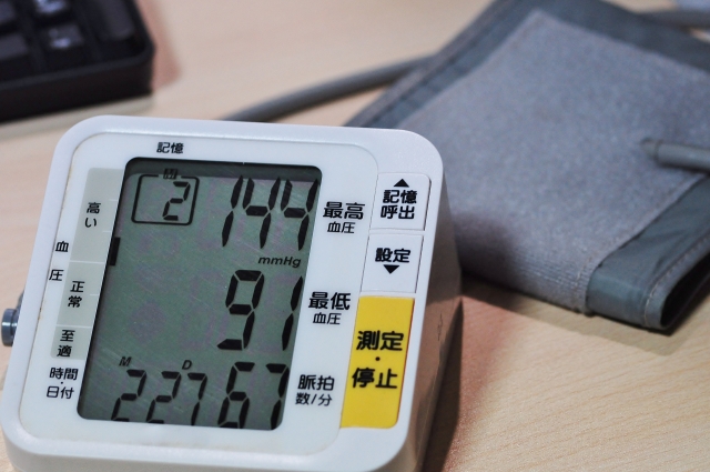 男性・女性の年代別の血圧平均値は？正常に保つためのポイントも紹介！